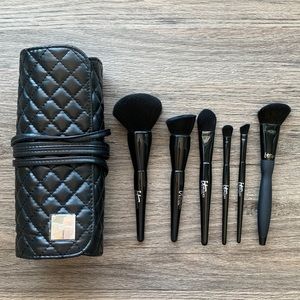 It Cosmetics Heavenly & Velvet Luxe Makeup Brushes